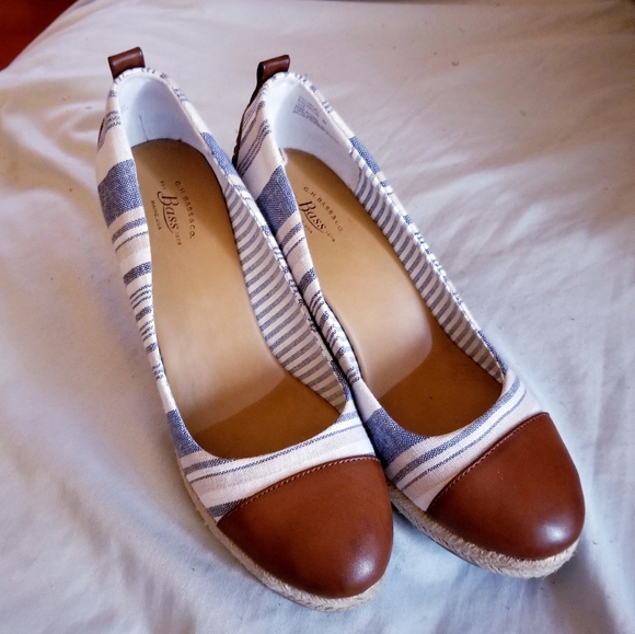 G.H. Bass & co. "Kaitlyn" Wedges (worn once) - Picture 1 of 7